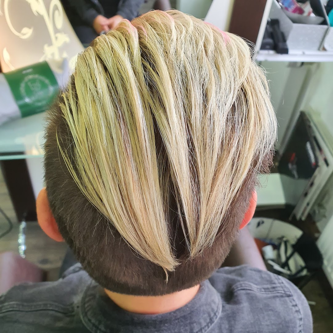 Blond-Strähnen, fein gearbeitet